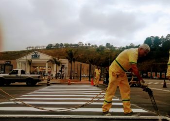 Prefeitura de Volta Redonda instala faixa elevada na Rodovia dos Metalúrgicos