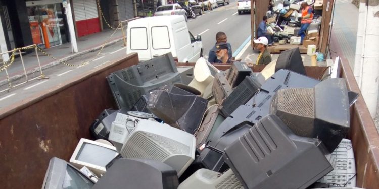 Barra Mansa inicia ação de coleta de lixo eletrônico