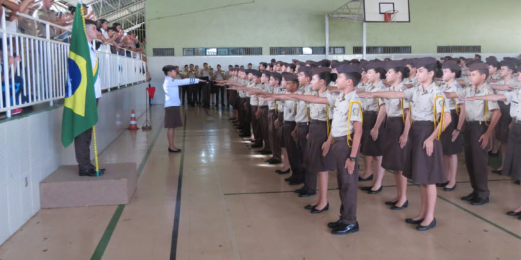 Estados e municípios têm até 27 de setembro para aderir ao modelo cívico-militar