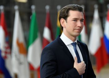 Centro-direita vence eleições antecipadas na Áustria