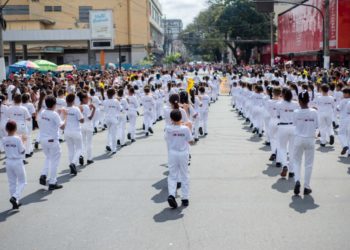 Comemoração pelo Dia 7 de Setembro em Volta Redonda lota Avenida Paulo de Frontin