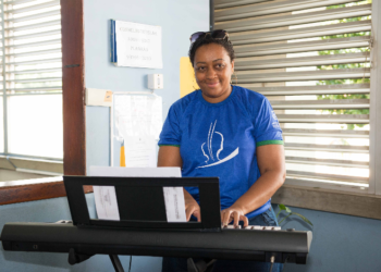 Escolas de Resende recebem instrumentos musicais