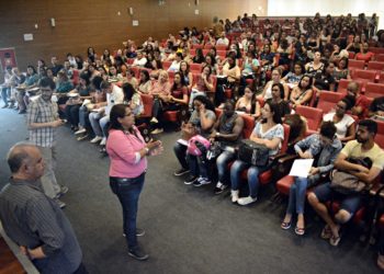 Profissionais da saúde convocados por concurso se reúnem em Volta Redonda