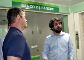 Samuca Silva visita obras do Hospital Santa Margarida