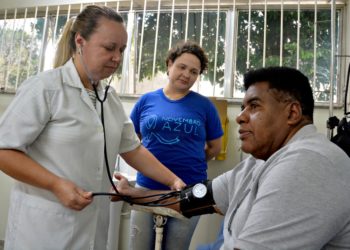 Centenas de pessoas atendidas no Dia D contra o Sarampo, Novembro Azul e Combate a Aids