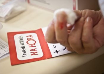 135 mil brasileiros vivem com HIV e não sabem