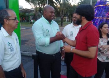 Terceiro ônibus do tarifa comercial zero é entregue em Volta Redonda