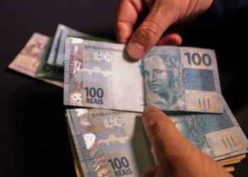 Trabalhador com jornada reduzida deve receber 13º e férias integrais