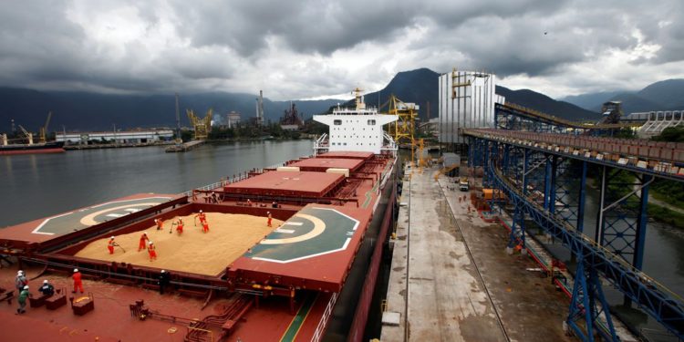 Economia Monitor do PIB-FGV de outubro apresenta alta de 0,6%