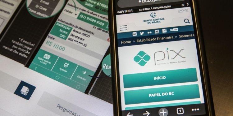 FGTS poderá ser recolhido com Pix a partir de janeiro