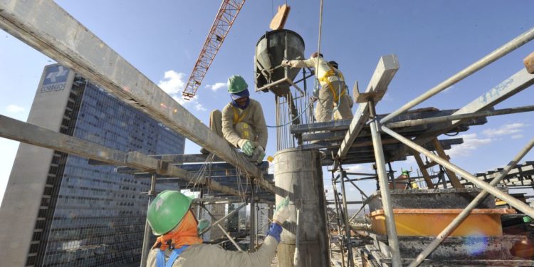 Custo da construção sobe 0,93% em janeiro, anuncia a FGV