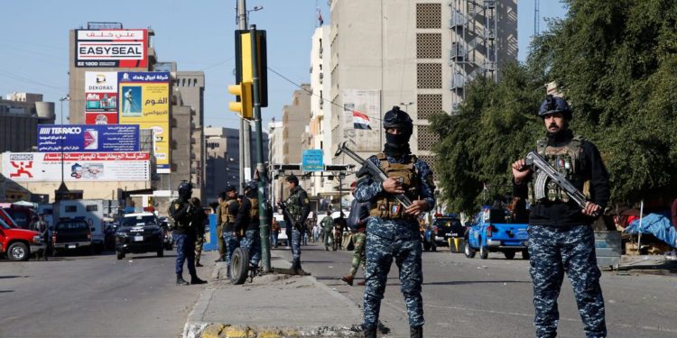Estado Islâmico reivindica atentados suicidas em Bagdá