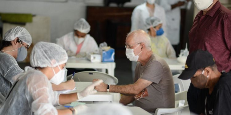Covid-19: Prefeitura realiza testagem exclusiva para idosos de Barra Mansa
