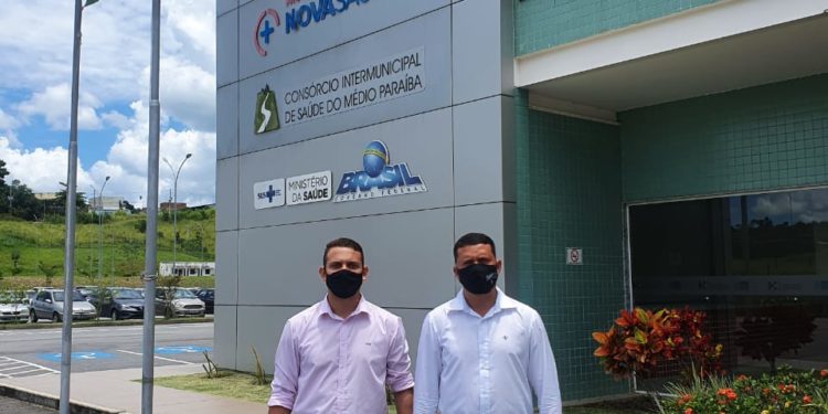 Vereador Deco faz visita a hospital e solicita melhorias em Postos de Saúde na Região Leste.