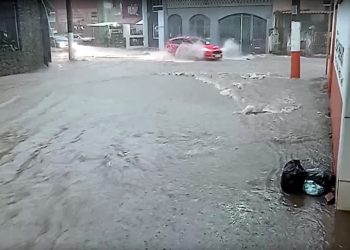 Chuva forte castiga região e provoca alagamentos em BM