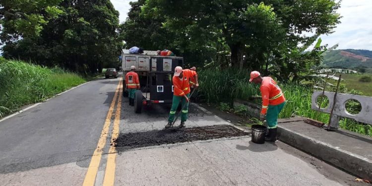 DER inicia Operação Tapa Buracos a pedido do prefeito Aluísio em Quatis
