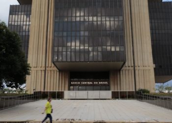 Mercado financeiro aumenta projeção da inflação para 3,43%