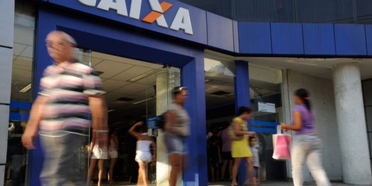 Nascidos em junho podem sacar auxílio emergencial a partir de hoje