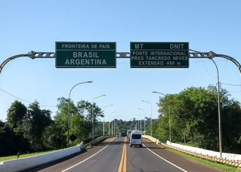 Covid-19: Argentina fecha as fronteiras terrestres para quem saiu do país depois de 25 de dezembro