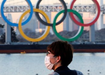 Japão amplia estado de emergência e cresce oposição a Jogos de Tóquio