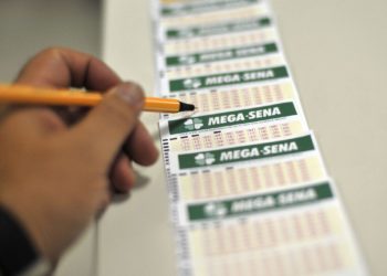 Mega-sena pode pagar R$ 19 milhões no sorteio deste sábado