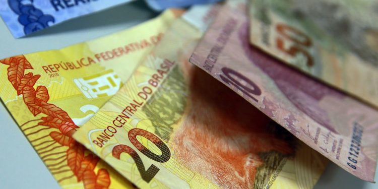 Salariômetro: reajuste salarial ficou abaixo da inflação em dezembro