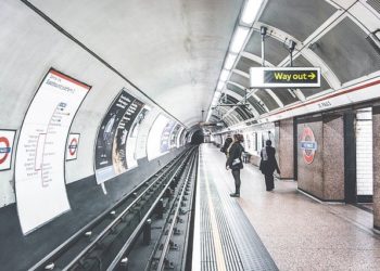 Novo lockdown na Inglaterra deverá ser o mais difícil dos três, diz imprensa