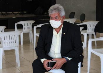 Deputado Marcelo Cabeleireiro se reúne com professores do Colégio Militar