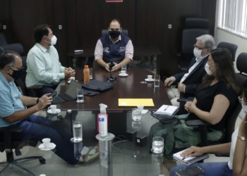 Governo do Estado fornecerá a municípios projetos de placas para sinalizar regiões com maior potencial turístico do Rio