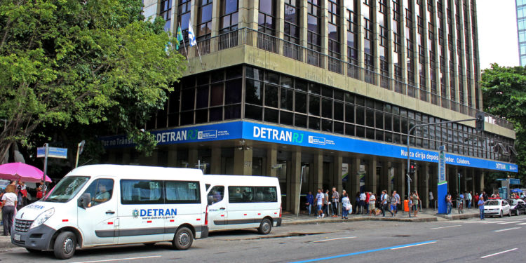Detran.RJ começa a oferecer cursos de atualização para agentes de trânsito