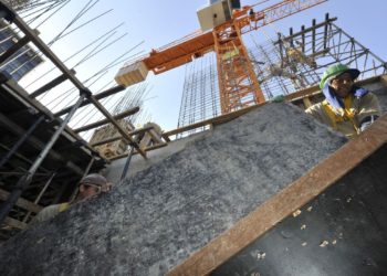Construção civil tem maior taxa de inflação em 8 anos, diz IBGE