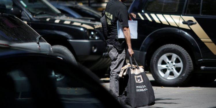 PF faz ação contra suspeitos de compra de votos em São Gonçalo