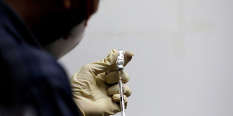 Saúde compra 20 milhões de doses da vacina indiana Covaxin