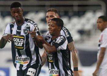Mesmo rebaixado, Botafogo vence São Paulo por 1 a 0