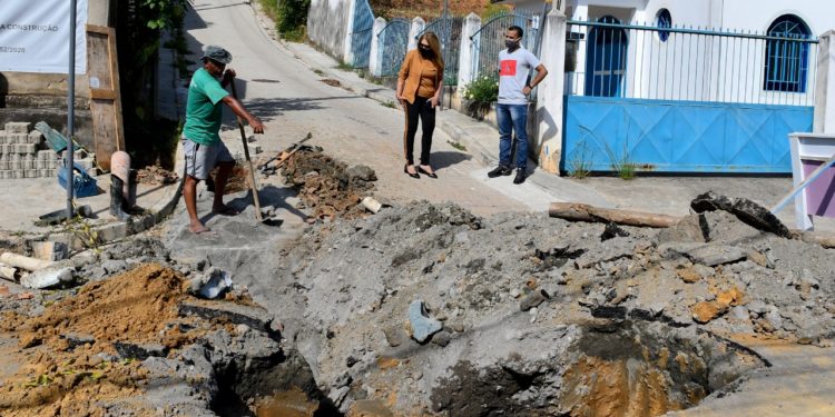 Porto Real realiza obras de infraestrutura no bairro Jardim das Acácias