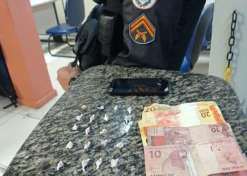 Traficante é preso com 25 pedras de crack no Cabral em Resende