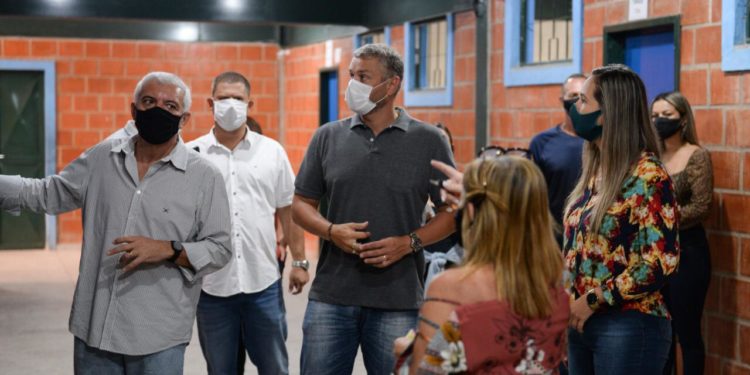 Volta às aulas: Prefeito Rodrigo Drable fiscaliza unidades de ensino em Barra Mansa