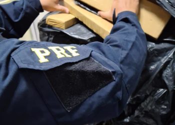 PRF apreende 140 quilos de maconha em Duque de Caxias