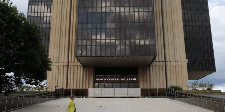 Mercado diminui projeção para crescimento da economia em 2021
