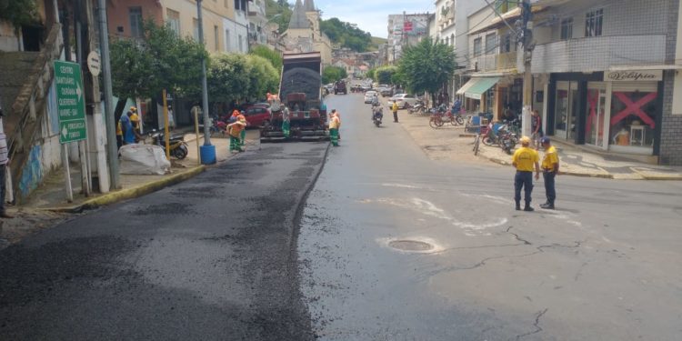 DER realiza recapeamento na RJ-214