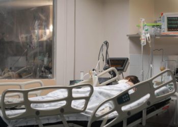 Covid-19: mortes ultrapassam 265 mil e casos chegam a 11 milhões