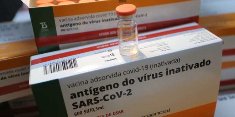 Secretaria de Saúde prossegue a entrega de vacinas para 83 municípios nesta segunda-feira