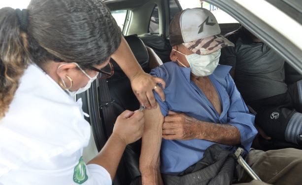 Idosos de 73 anos serão vacinados nesta quarta-feira, dia 24, em Barra Mansa