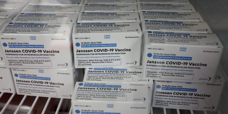 Anvisa aprova autorização para uso emergencial da vacina da Janssen
