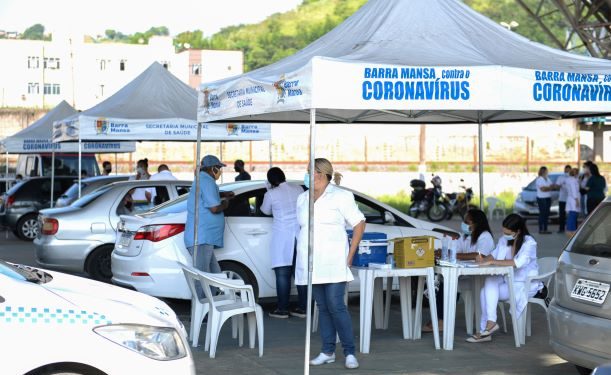 BM: Vacinação em mulheres de 71 anos e segunda dose para idosos de 82 e 83 anos
