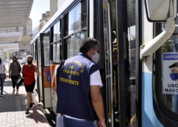 Rodoviários cruzam os braços em Barra Mansa