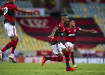 Estadual: com time alternativo, Flamengo supera Nova Iguaçu