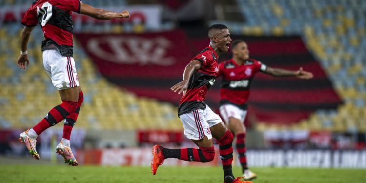 Estadual: com time alternativo, Flamengo supera Nova Iguaçu