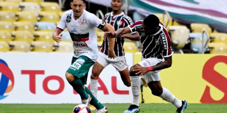 Portuguesa bate o Fluminense no Carioca