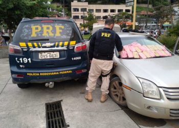 PRF apreende mais de 20 quilos de pasta base de cocaína